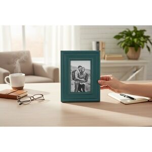 Broyhill Picture Frame Home Decor 4x6 Teal Very Good Distressed Wood